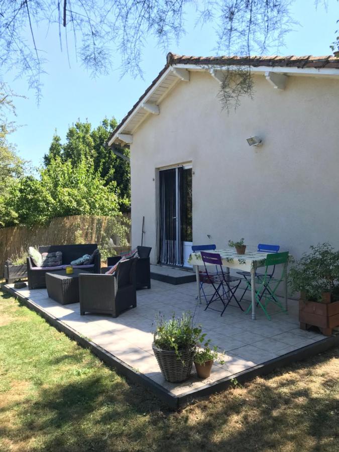 Le Gite Du Petit Renard: A Tranquil Gite With Pool Oradour-Saint-Genest Exterior photo
