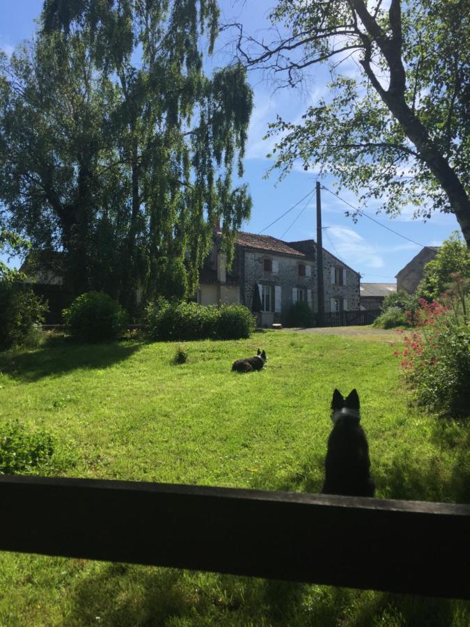 Le Gite Du Petit Renard: A Tranquil Gite With Pool Oradour-Saint-Genest Exterior photo
